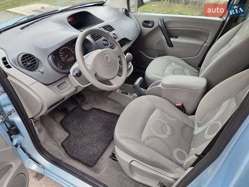 Минивэн Renault Kangoo 2009 в Каменском