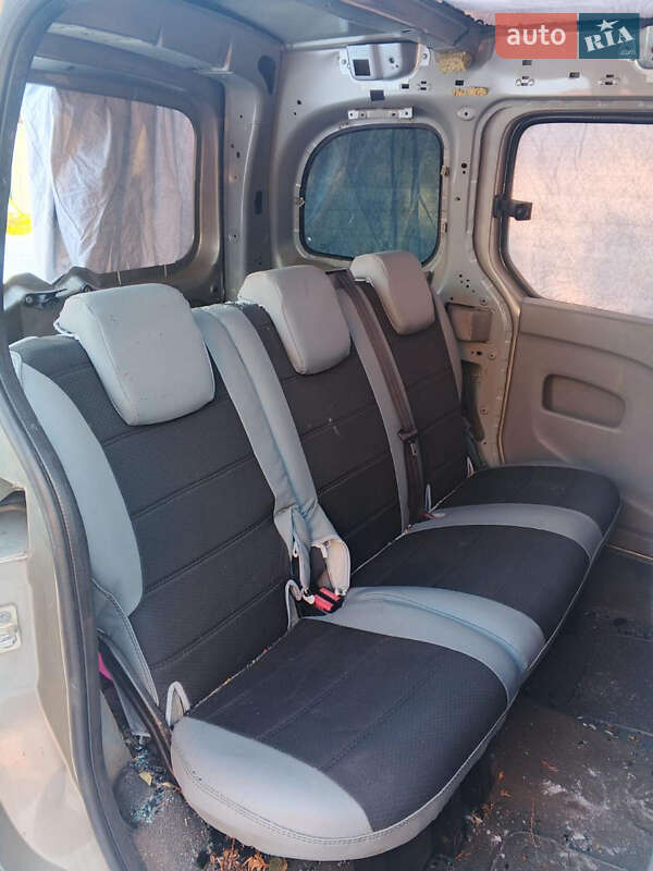 Минивэн Renault Kangoo 2010 в Каменском