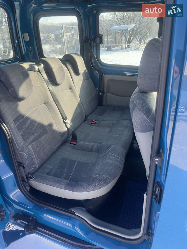 Минивэн Renault Kangoo 2004 в Виннице