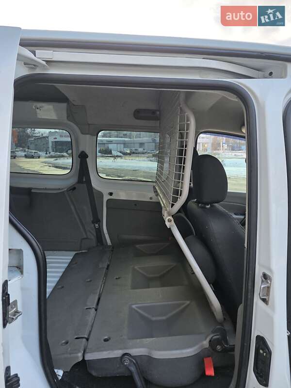 Минивэн Renault Kangoo 2010 в Хмельницком