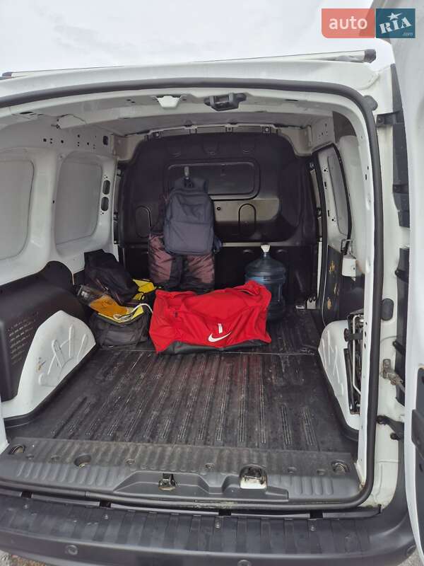 Грузопассажирский фургон Renault Kangoo 2018 в Киеве фото 21 Грузопассажирский фургон Renault Kangoo 2018 в Киеве