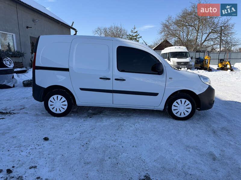 Вантажний фургон Renault Kangoo 2015 в Тернополі