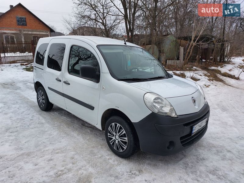 Мінівен Renault Kangoo 2010 в Кіцмані фото Мінівен Renault Kangoo 2010 в Кіцмані