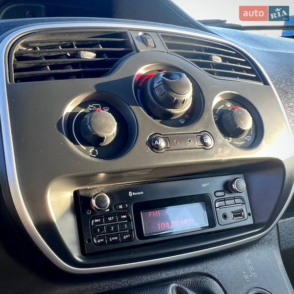 Грузопассажирский фургон Renault Kangoo 2017 в Киеве