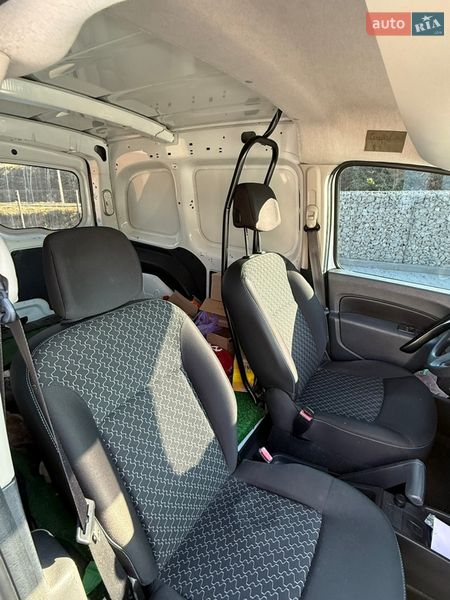 Грузовой фургон Renault Kangoo 2015 в Киеве