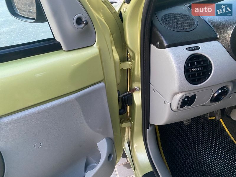 Мінівен Renault Kangoo 2004 в Луцьку