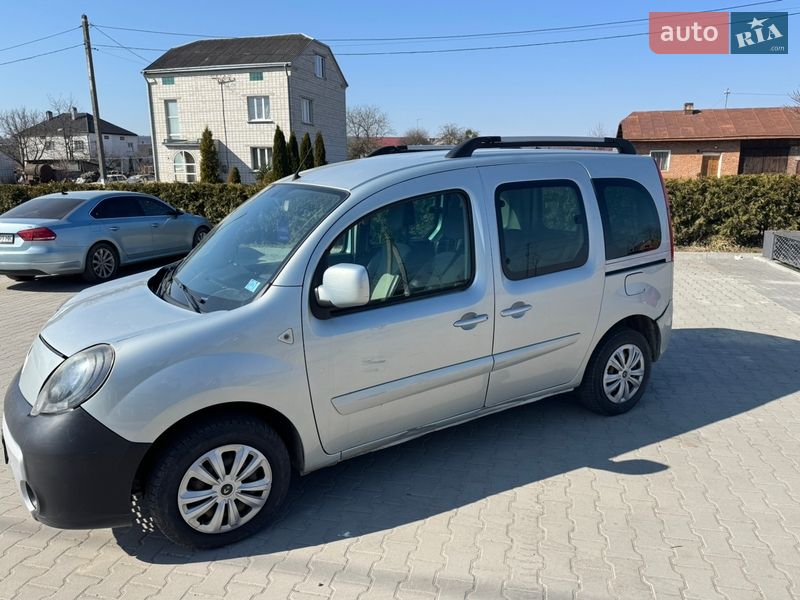 Минивэн Renault Kangoo 2011 в Винниках