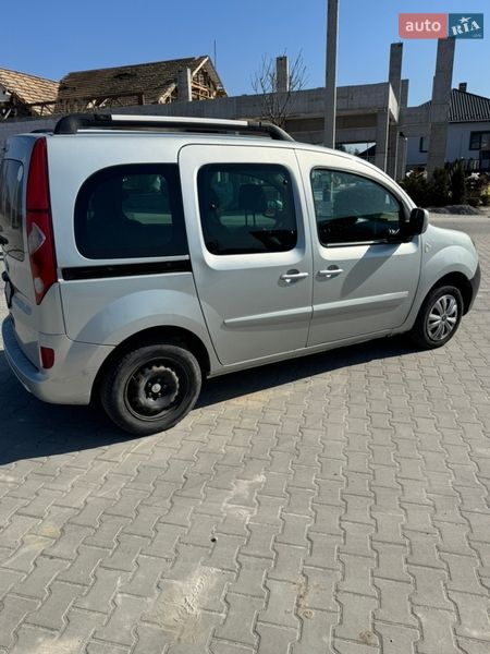 Минивэн Renault Kangoo 2011 в Винниках