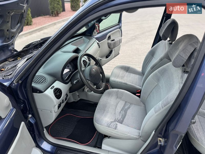 Мінівен Renault Kangoo 2004 в Одесі