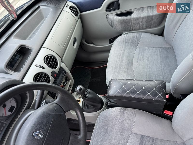 Мінівен Renault Kangoo 2004 в Одесі