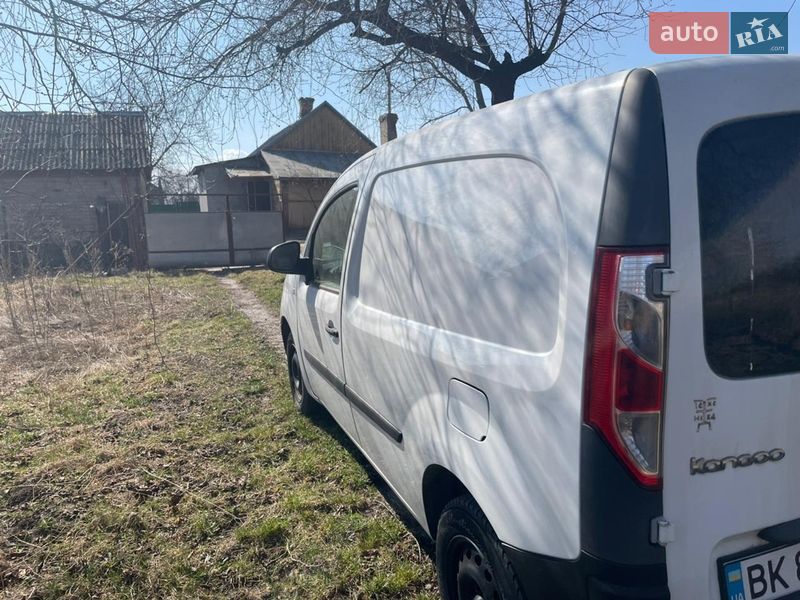 Грузопассажирский фургон Renault Kangoo 2013 в Ровно