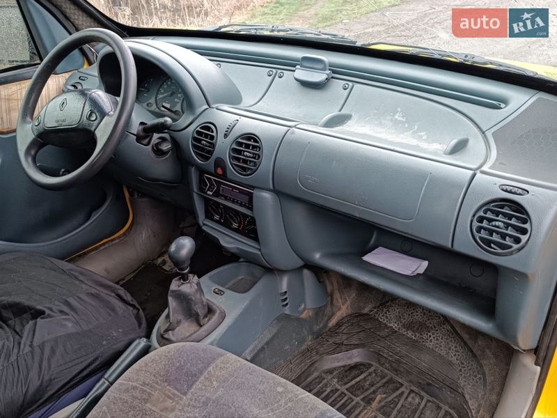 Минивэн Renault Kangoo 2000 в Сарнах