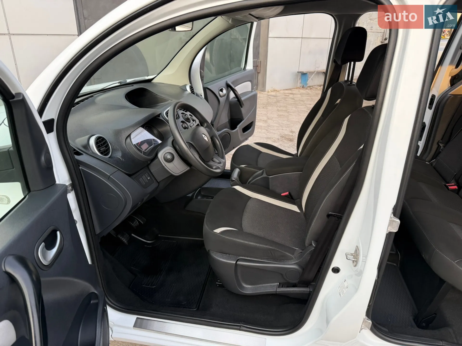 2015 Renault Kangoo - мініатюра 53