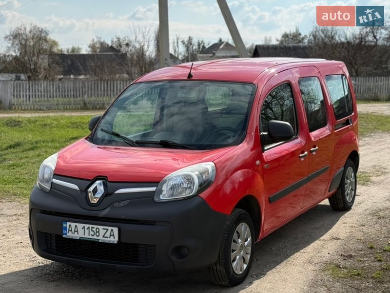 Минивэн Renault Kangoo 2017 в Малине