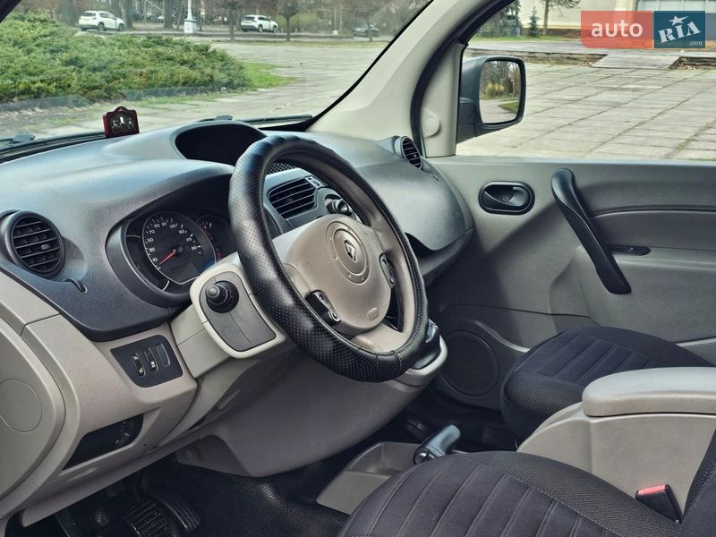 Грузовой фургон Renault Kangoo 2010 в Киеве