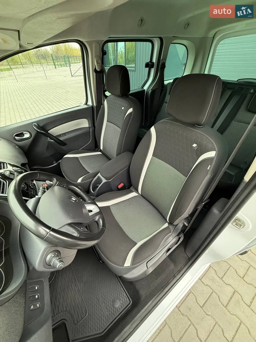 2016 Renault Kangoo - мініатюра 102