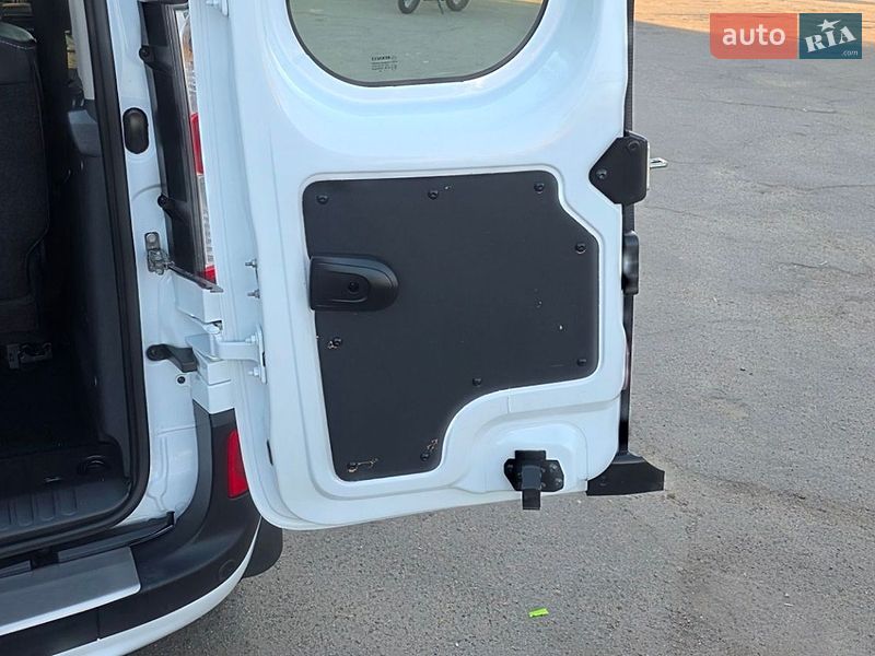 Минивэн Renault Kangoo 2015 в Новоархангельске