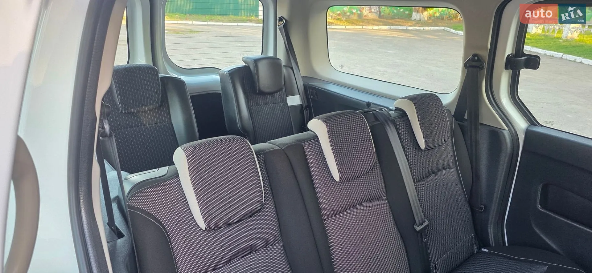2015 Renault Kangoo - мініатюра 29