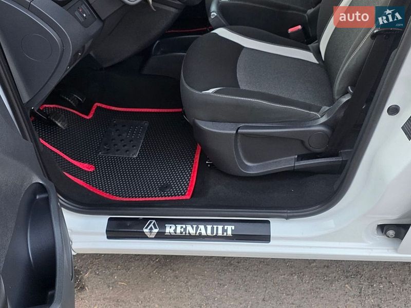 Минивэн Renault Kangoo 2015 в Новоархангельске