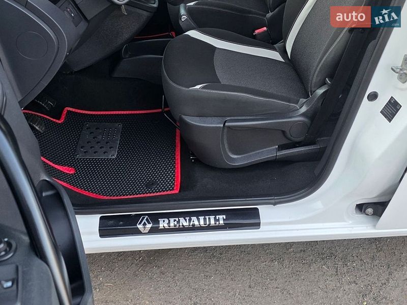 Минивэн Renault Kangoo 2015 в Новоархангельске