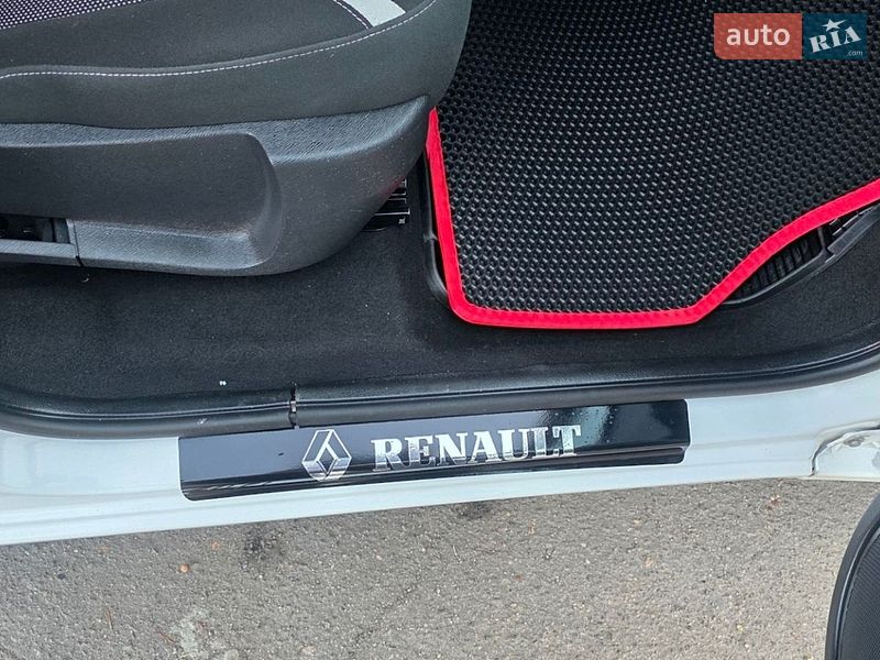 Минивэн Renault Kangoo 2015 в Новоархангельске