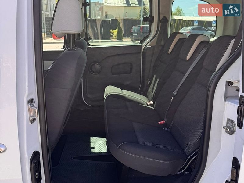 Минивэн Renault Kangoo 2013 в Луцке