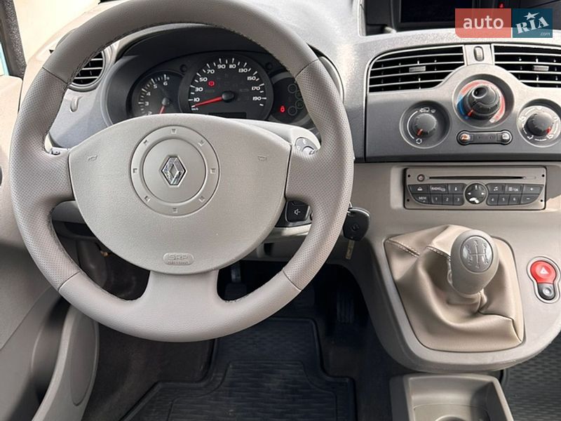 Минивэн Renault Kangoo 2010 в Луцке