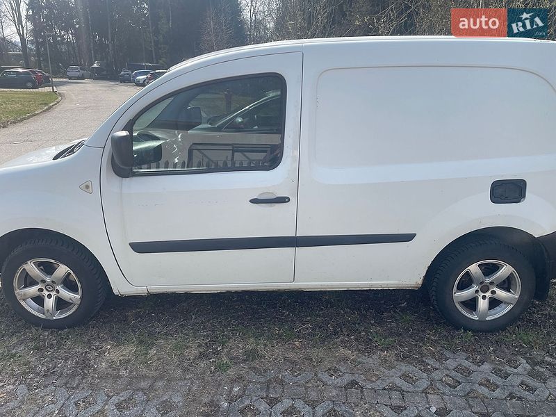 Грузовой фургон Renault Kangoo 2011 в Львове