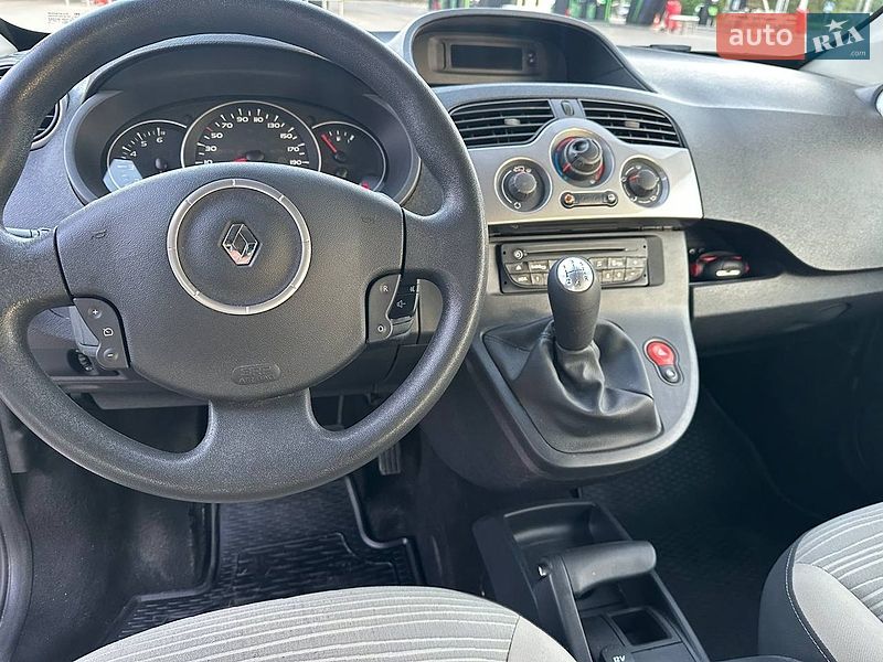 Минивэн Renault Kangoo 2011 в Луцке