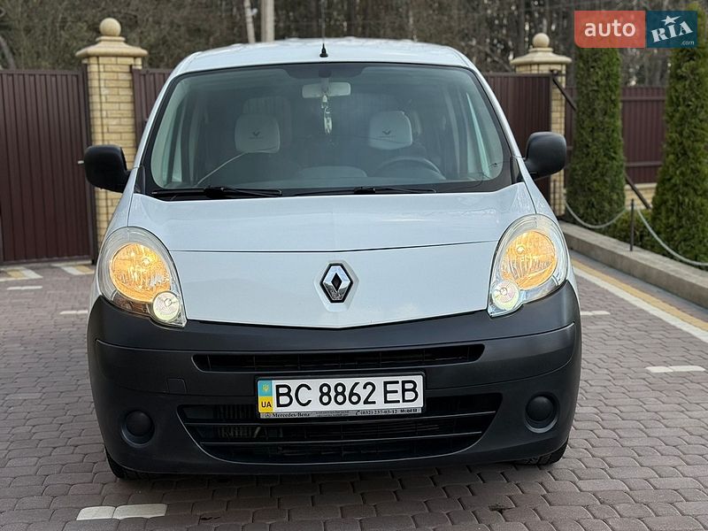 Минивэн Renault Kangoo 2009 в Косове