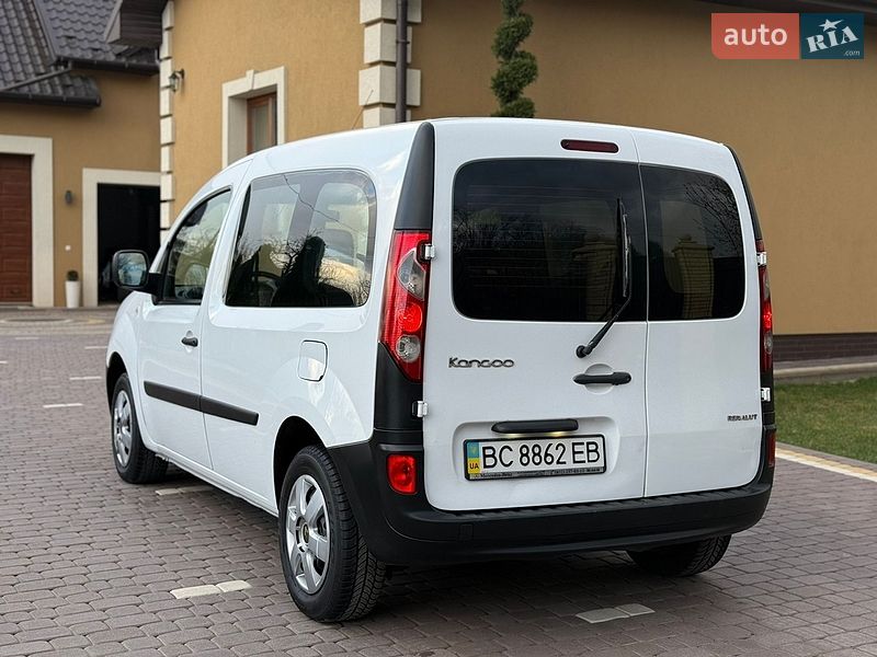 Минивэн Renault Kangoo 2009 в Косове