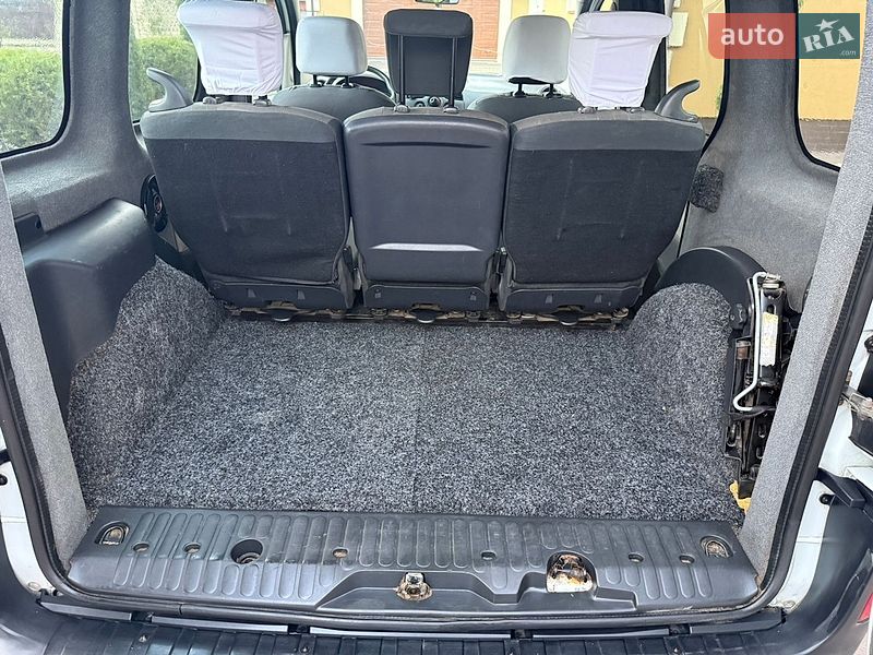 Минивэн Renault Kangoo 2009 в Косове