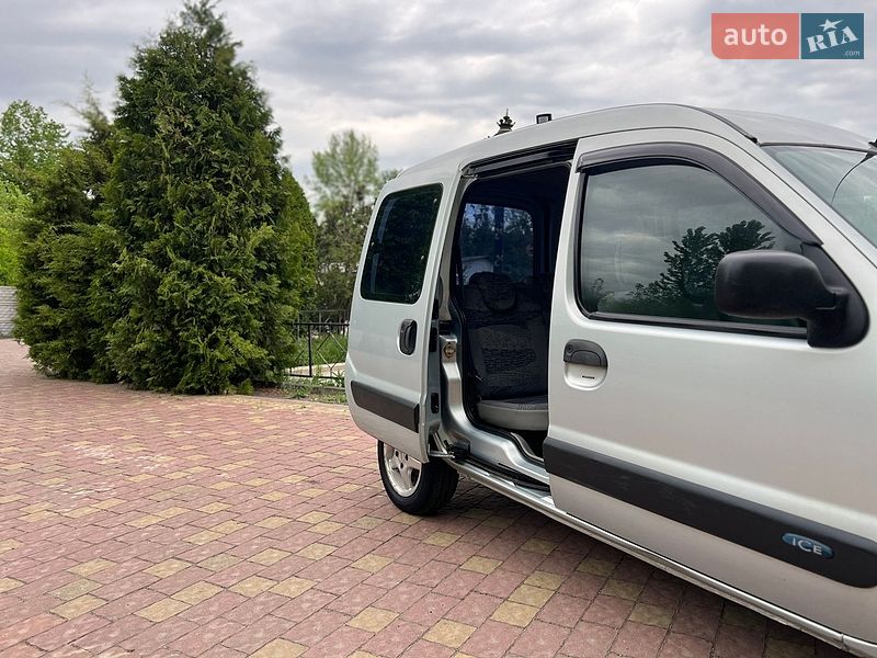 Минивэн Renault Kangoo 2002 в Жовкве