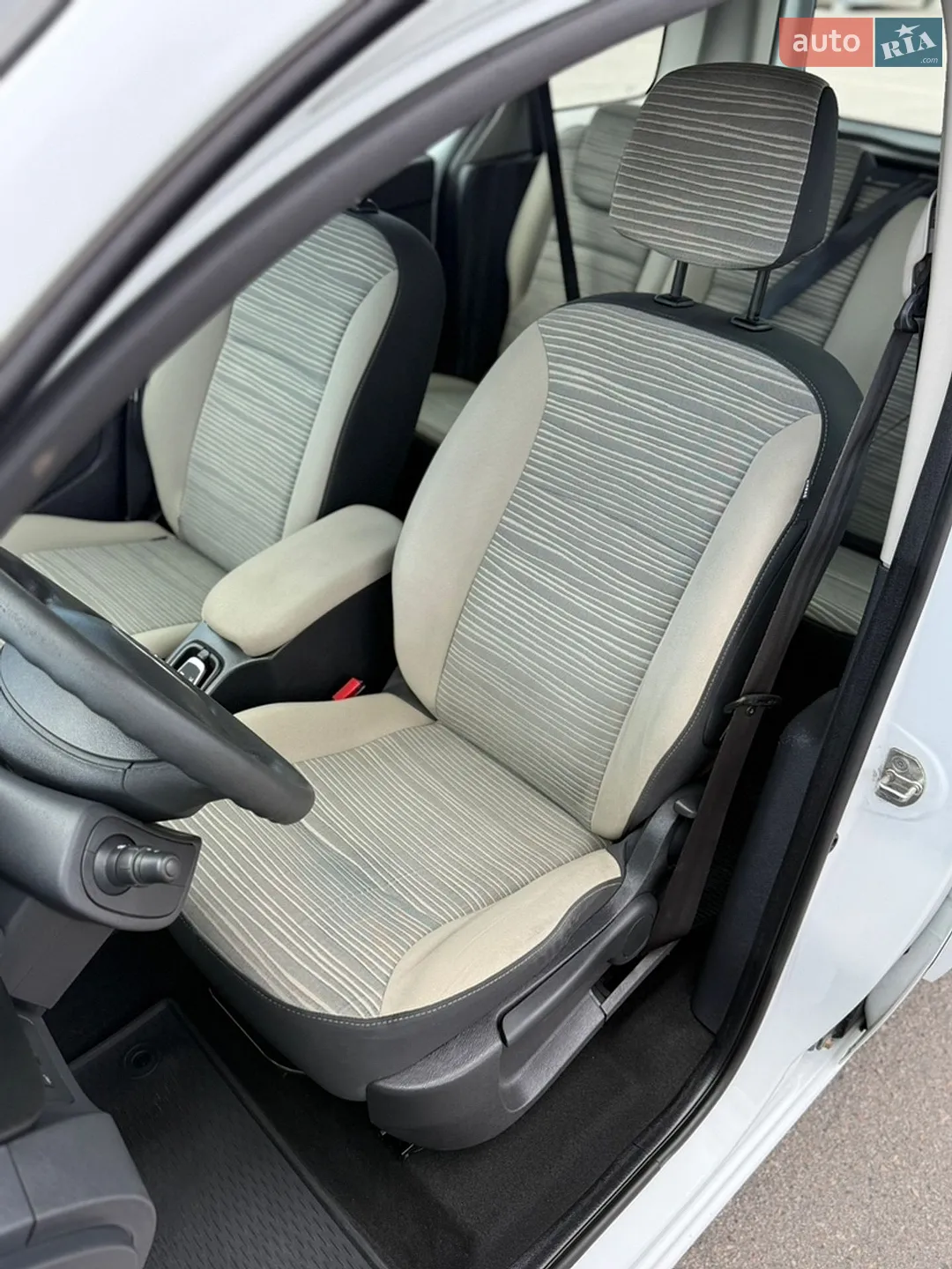 2011 Renault Kangoo - мініатюра 38