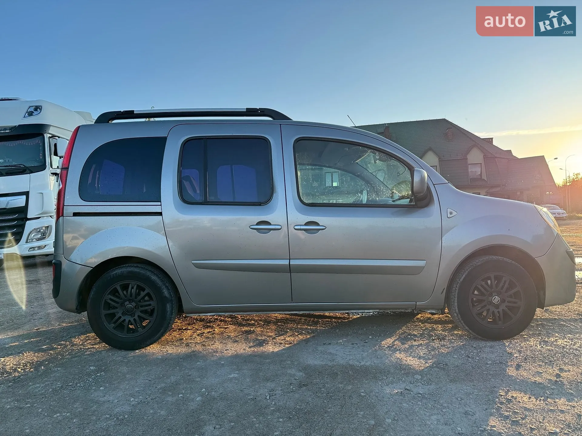 2011 Renault Kangoo - мініатюра 2