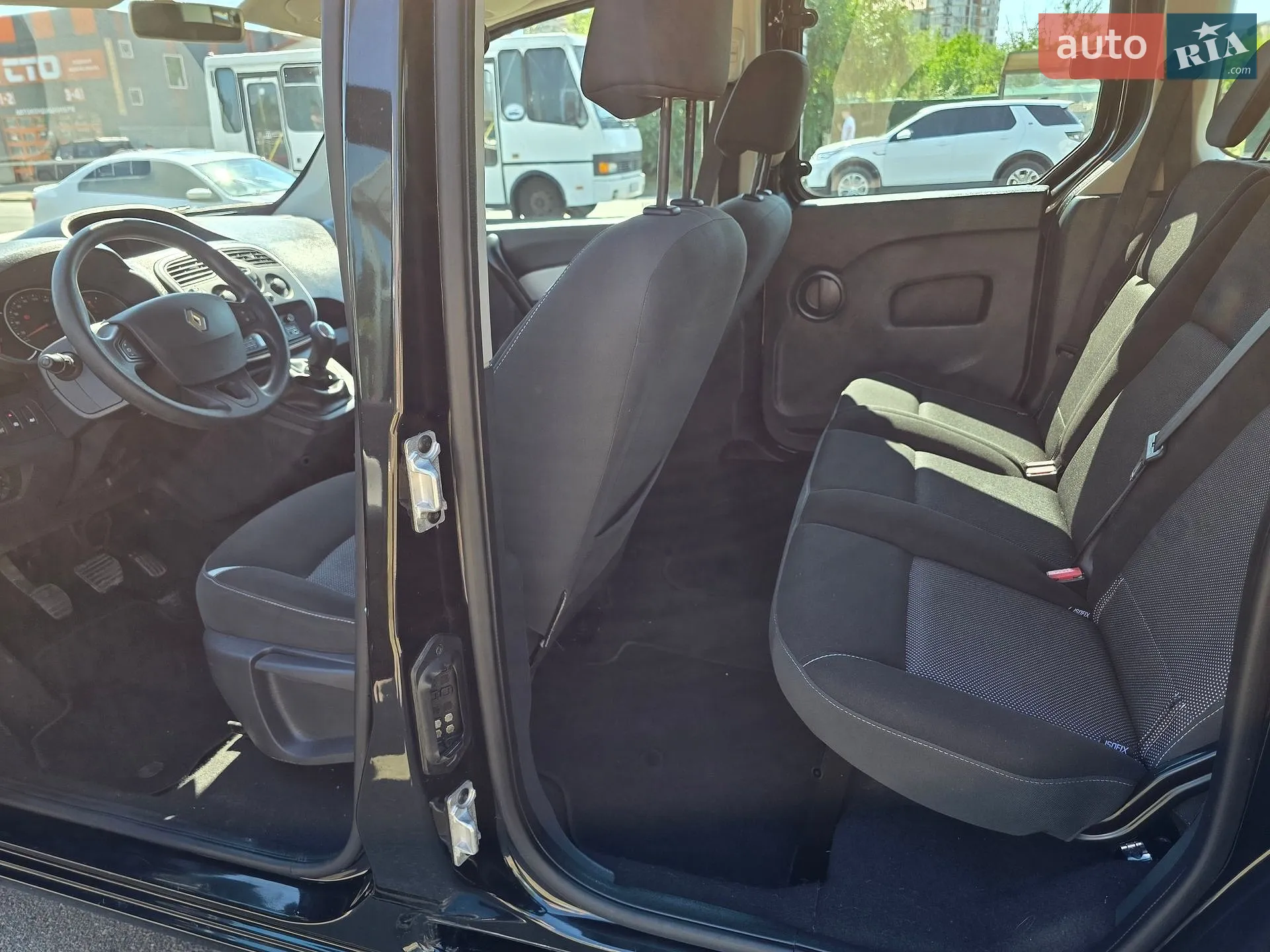 2015 Renault Kangoo - мініатюра 31