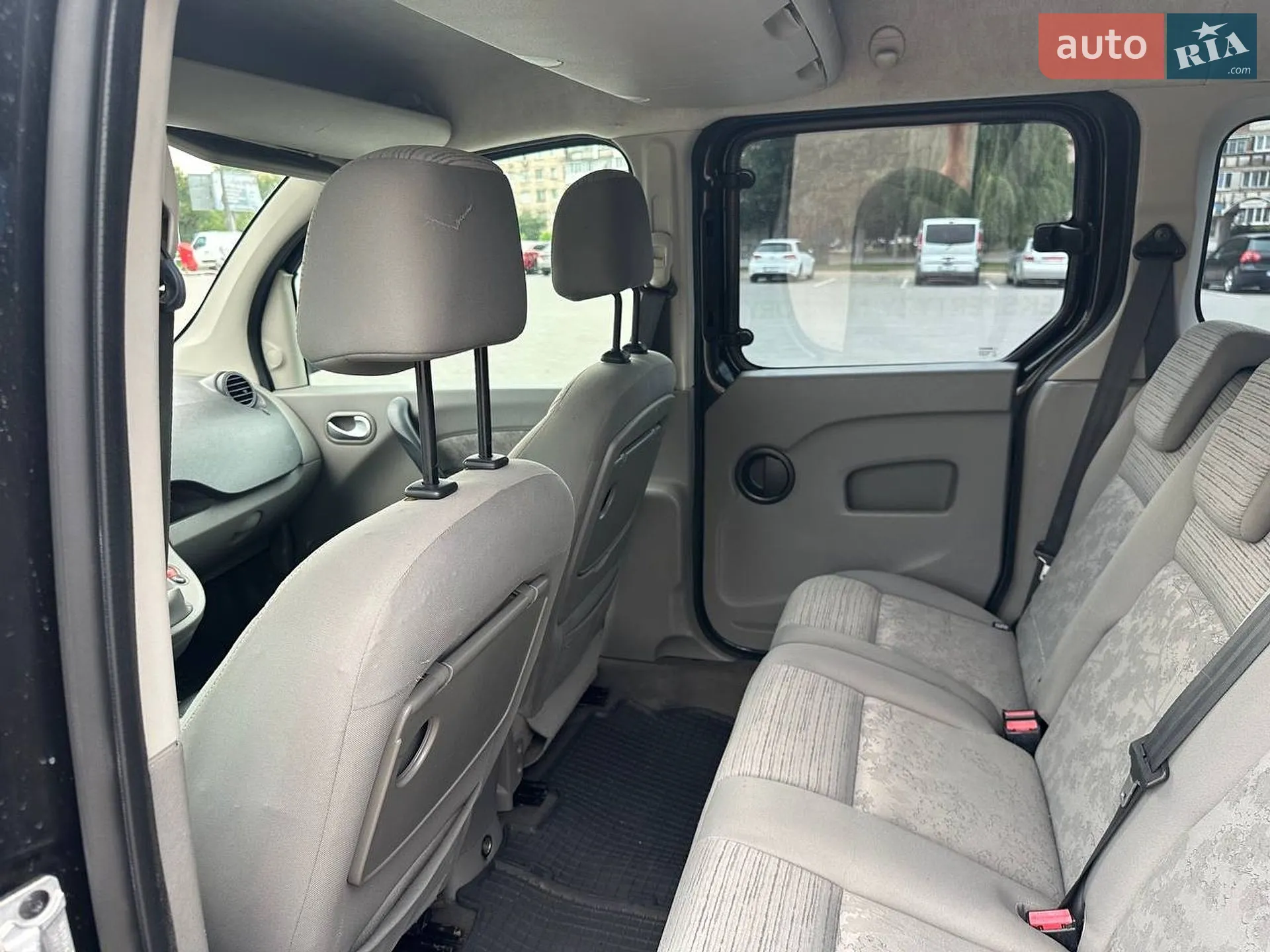 2010 Renault Kangoo - мініатюра 12