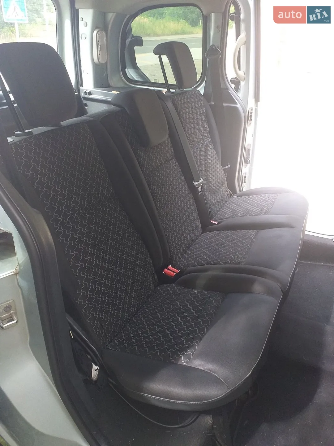 2011 Renault Kangoo - мініатюра 21