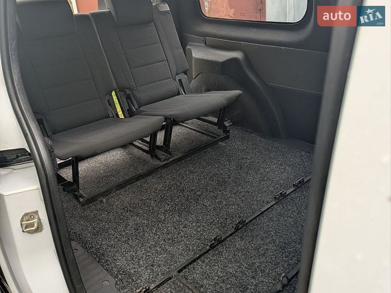 Минивэн Renault Kangoo 2010 в Львове