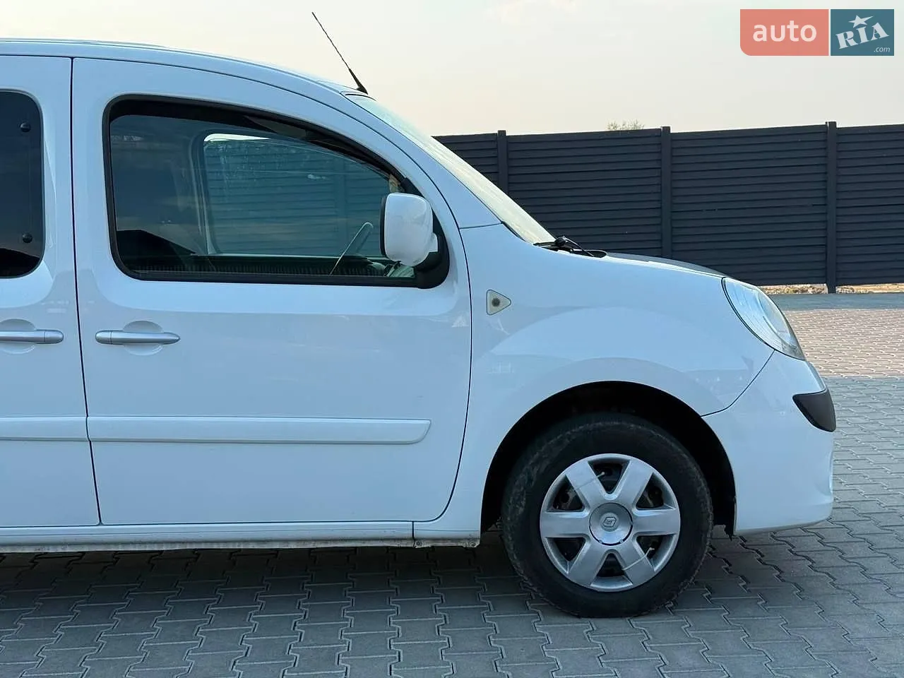 2010 Renault Kangoo - мініатюра 26
