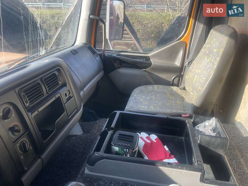 Самоскид Renault Kerax 2006 в Тячеві