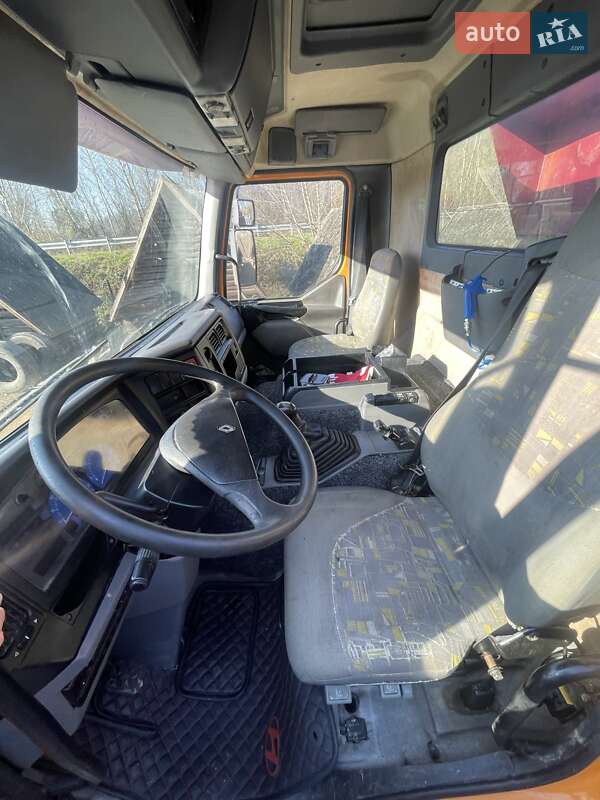 Самоскид Renault Kerax 2006 в Тячеві