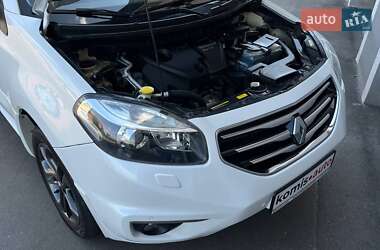 Позашляховик / Кросовер Renault Koleos 2012 в 