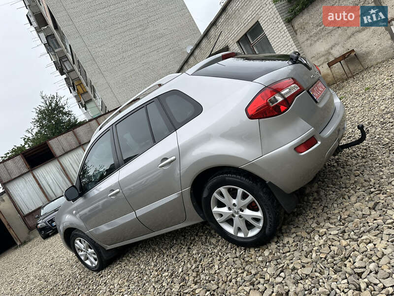 Позашляховик / Кросовер Renault Koleos 2009 в Стрию