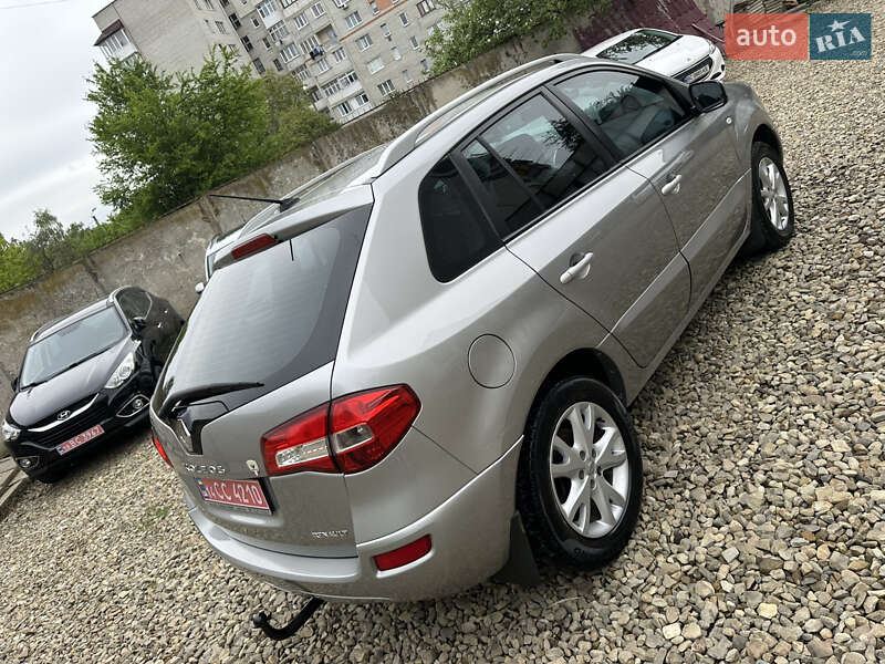 Позашляховик / Кросовер Renault Koleos 2009 в Стрию