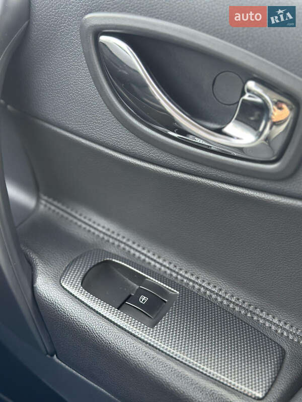 Позашляховик / Кросовер Renault Koleos 2012 в Луцьку