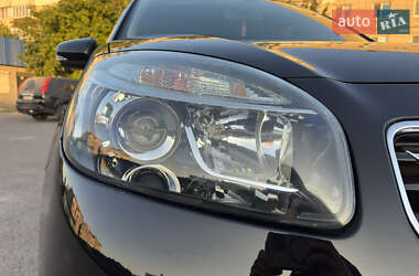 Внедорожник / Кроссовер Renault Koleos 2011 в 