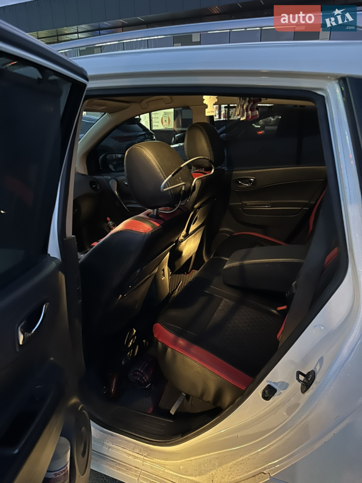 2010 Renault Koleos - мініатюра 12