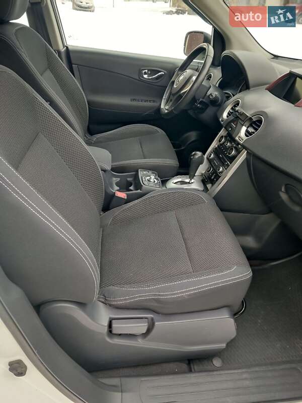 Внедорожник / Кроссовер Renault Koleos 2016 в Кременце