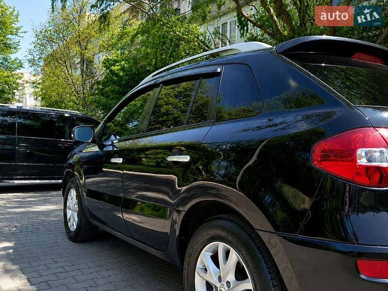 Внедорожник / Кроссовер Renault Koleos 2011 в Черновцах